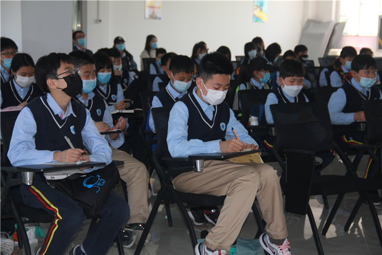 青岛白珊学校师生探秘乐鱼leyu（中国）生产线